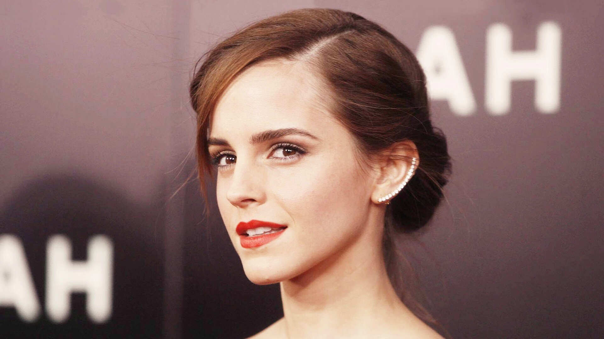 利物浦客场小胜狼队,冲刺积分榜榜首,利物浦跟狼队比赛