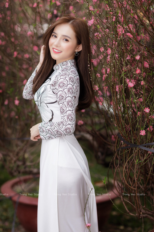 利雅得新月外援组合大放异彩,利雅得新月队